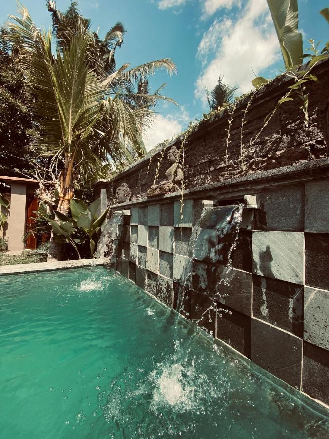Nirankara Ubud Villa Exterior photo